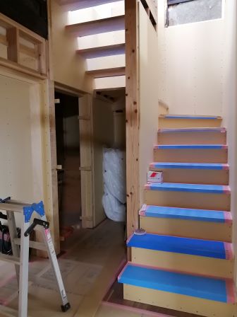 階段工事：己斐の家