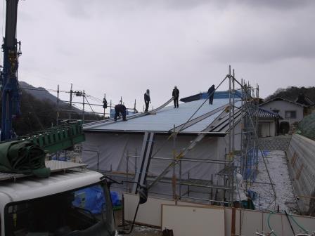 屋根の加工:馬木の家